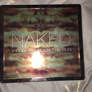 Naked on the run palette